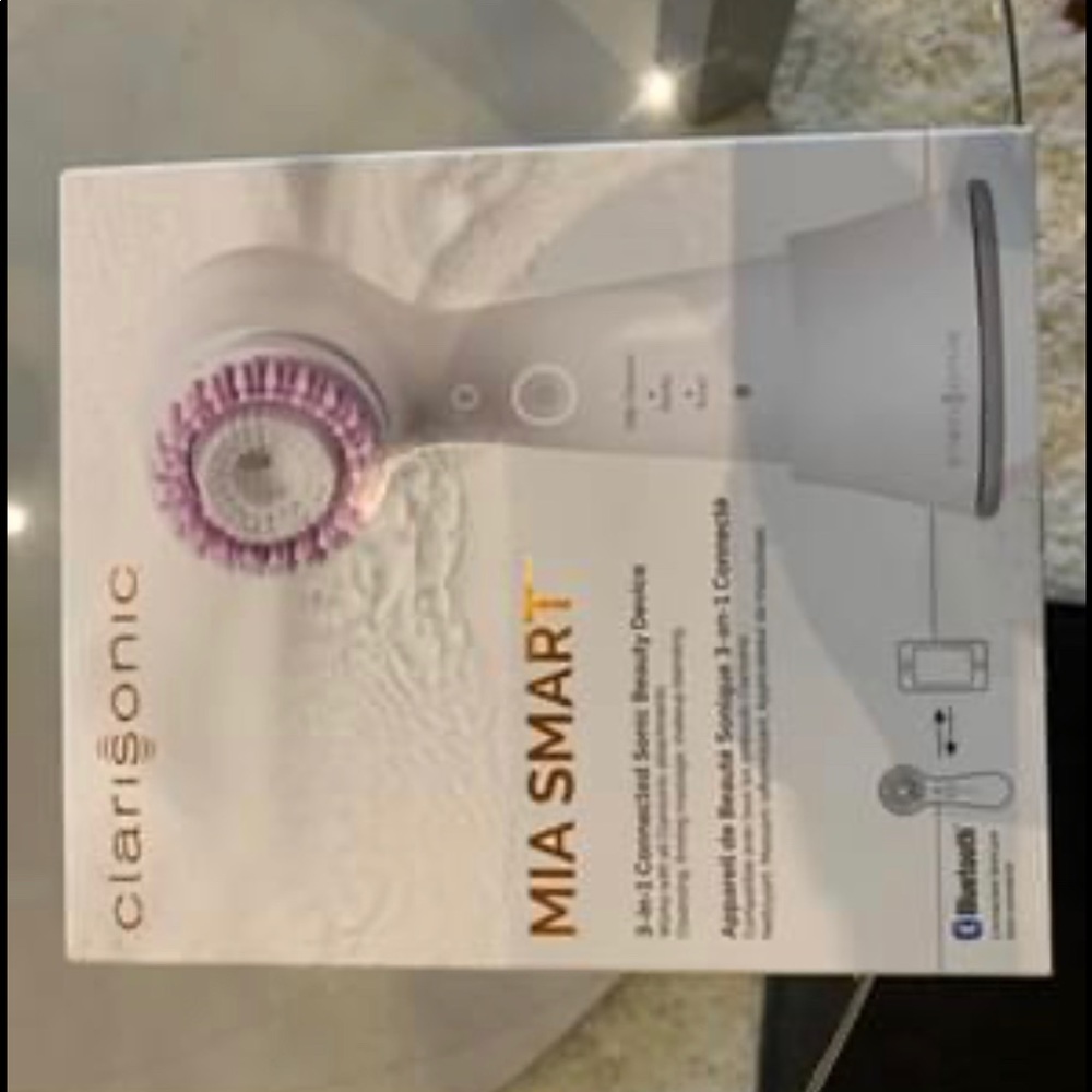 NEW/NEVER USED MIA CLARISONIC